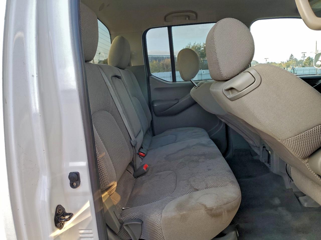 2006 NISSAN FRONTIER CREW CAB LE photo 10