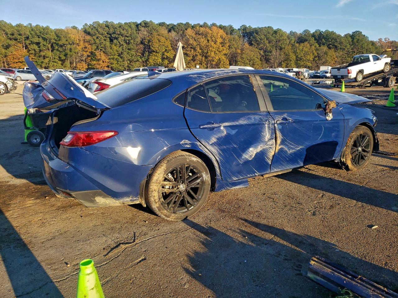 2025 TOYOTA CAMRY XSE photo 3