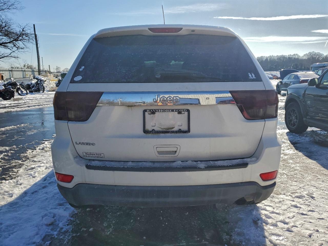 2012 JEEP GRAND CHEROKEE LAREDO photo 6