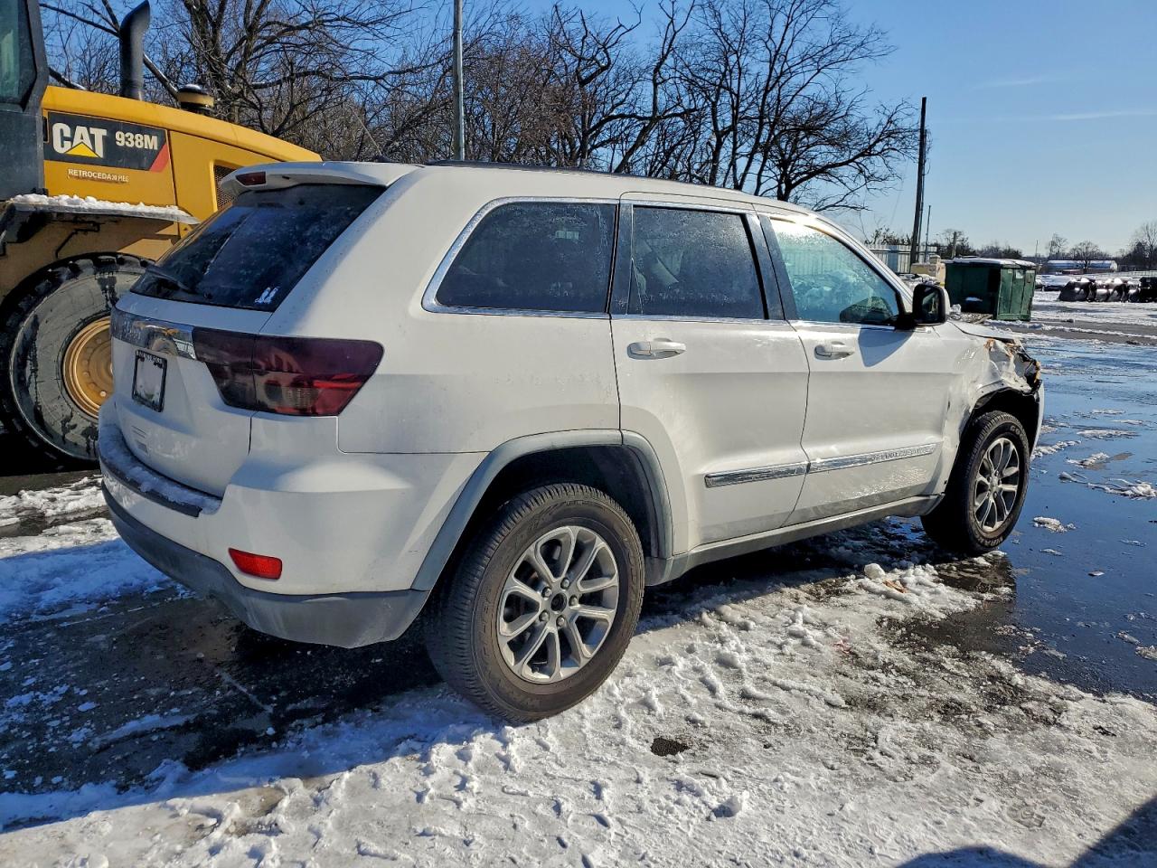 2012 JEEP GRAND CHEROKEE LAREDO photo 3