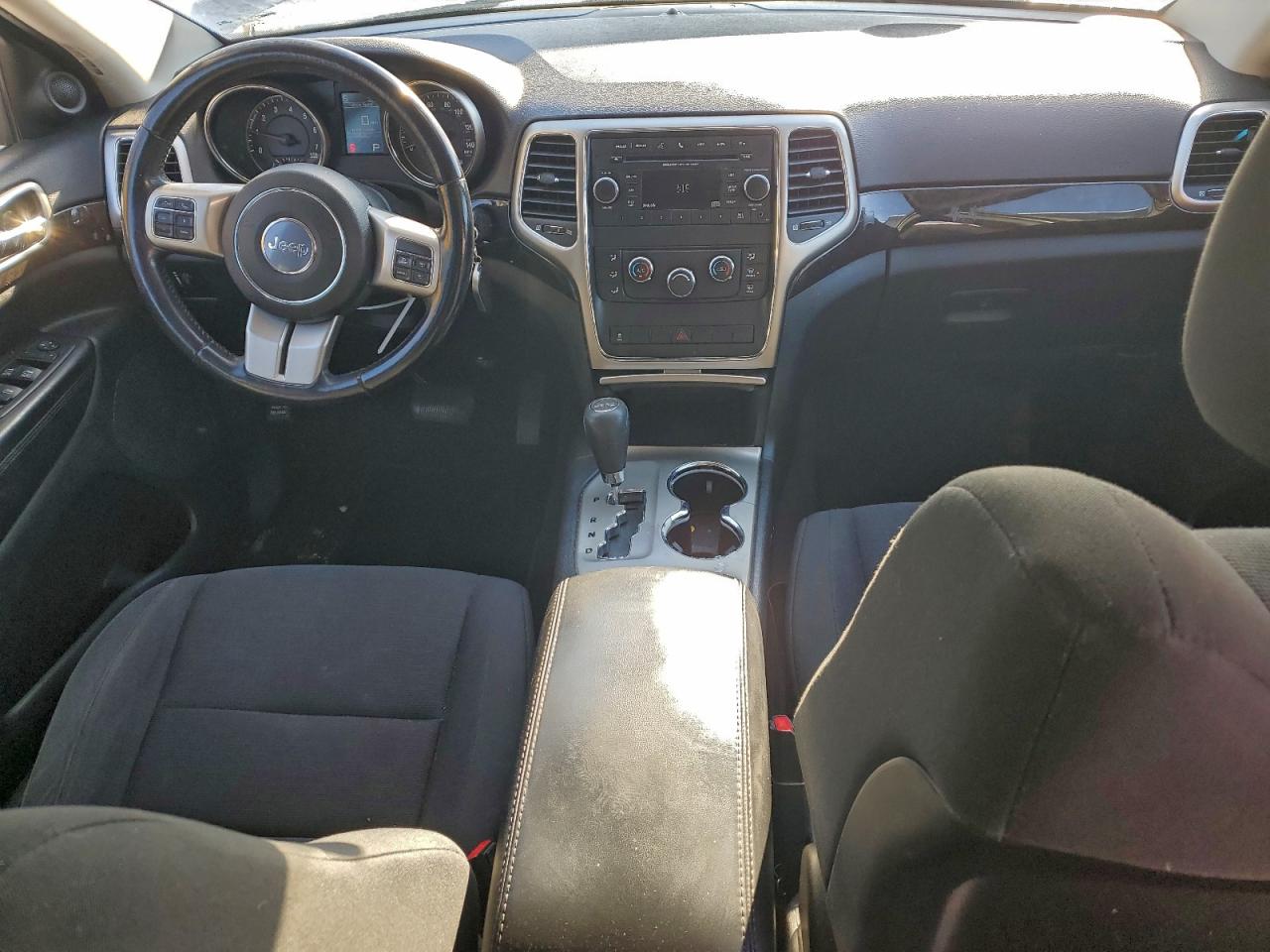 2012 JEEP GRAND CHEROKEE LAREDO photo 8
