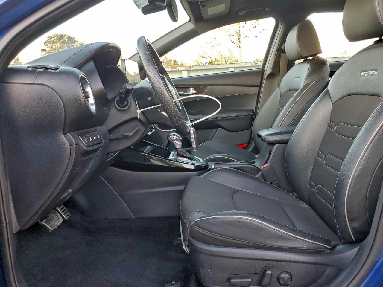 2021 KIA FORTE GT LINE photo 7
