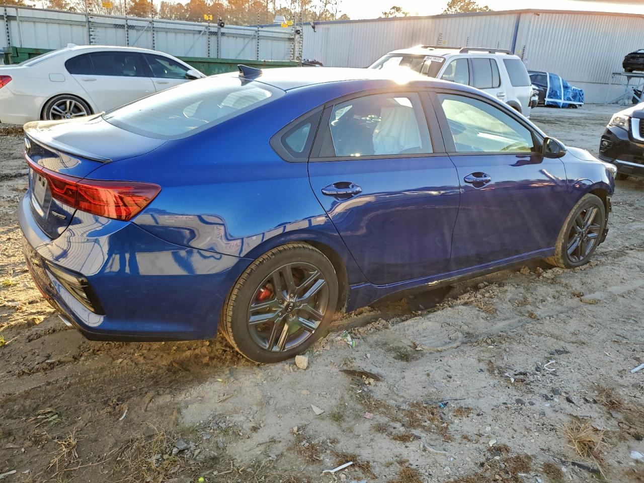 2021 KIA FORTE GT LINE photo 3