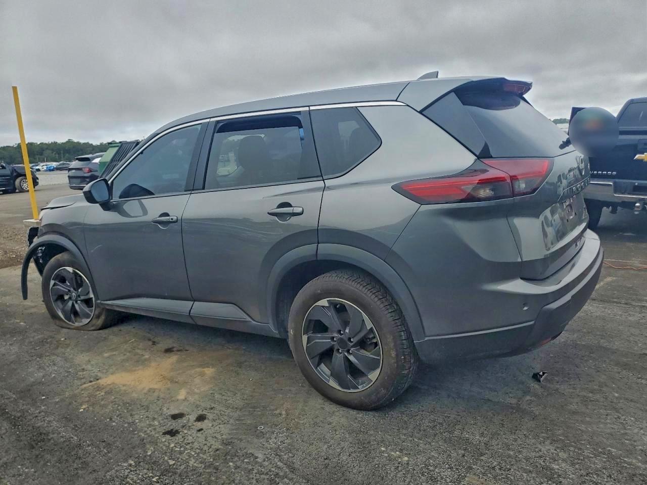 2024 NISSAN ROGUE SV photo 2