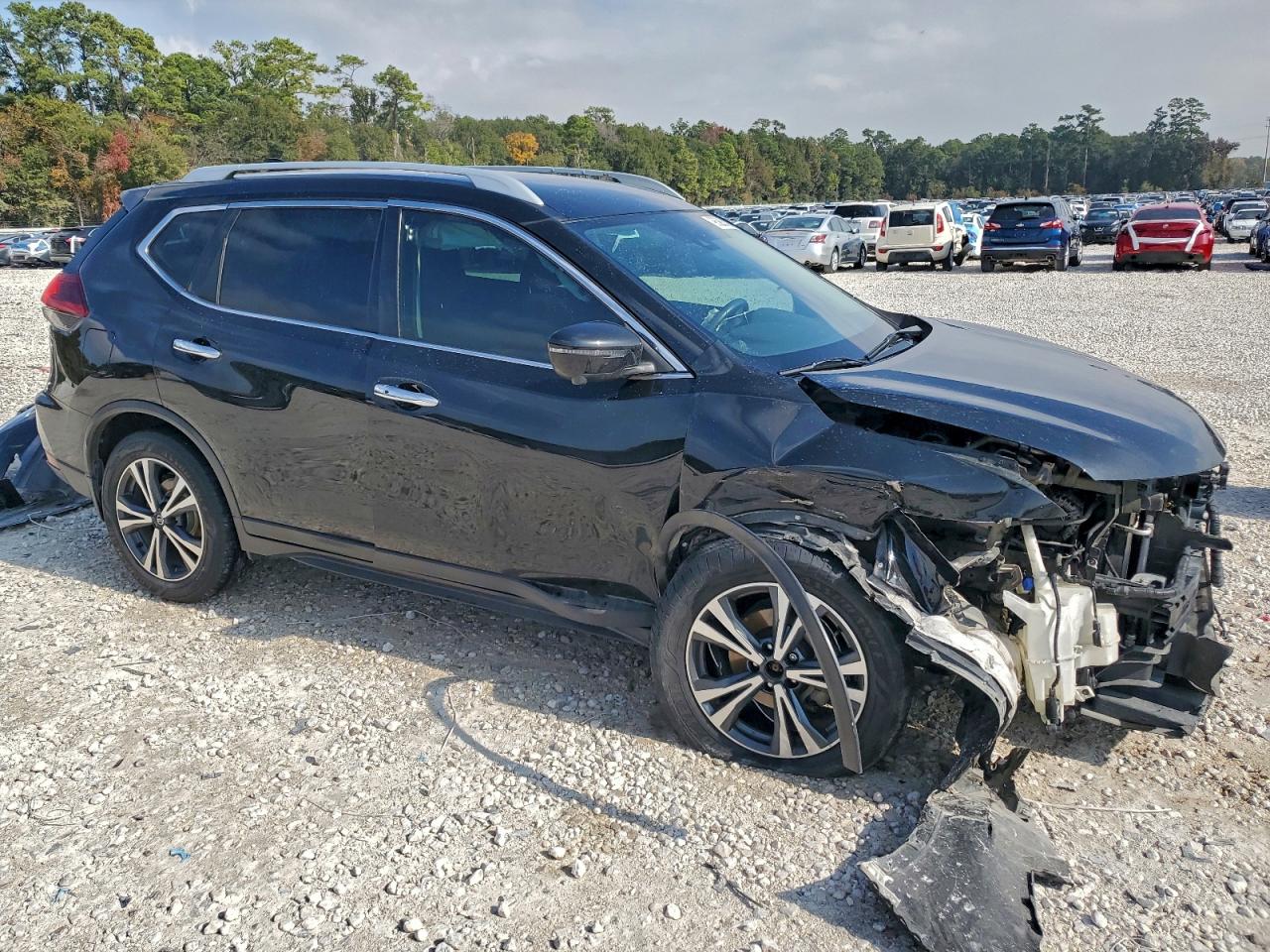 2019 NISSAN ROGUE S photo 4