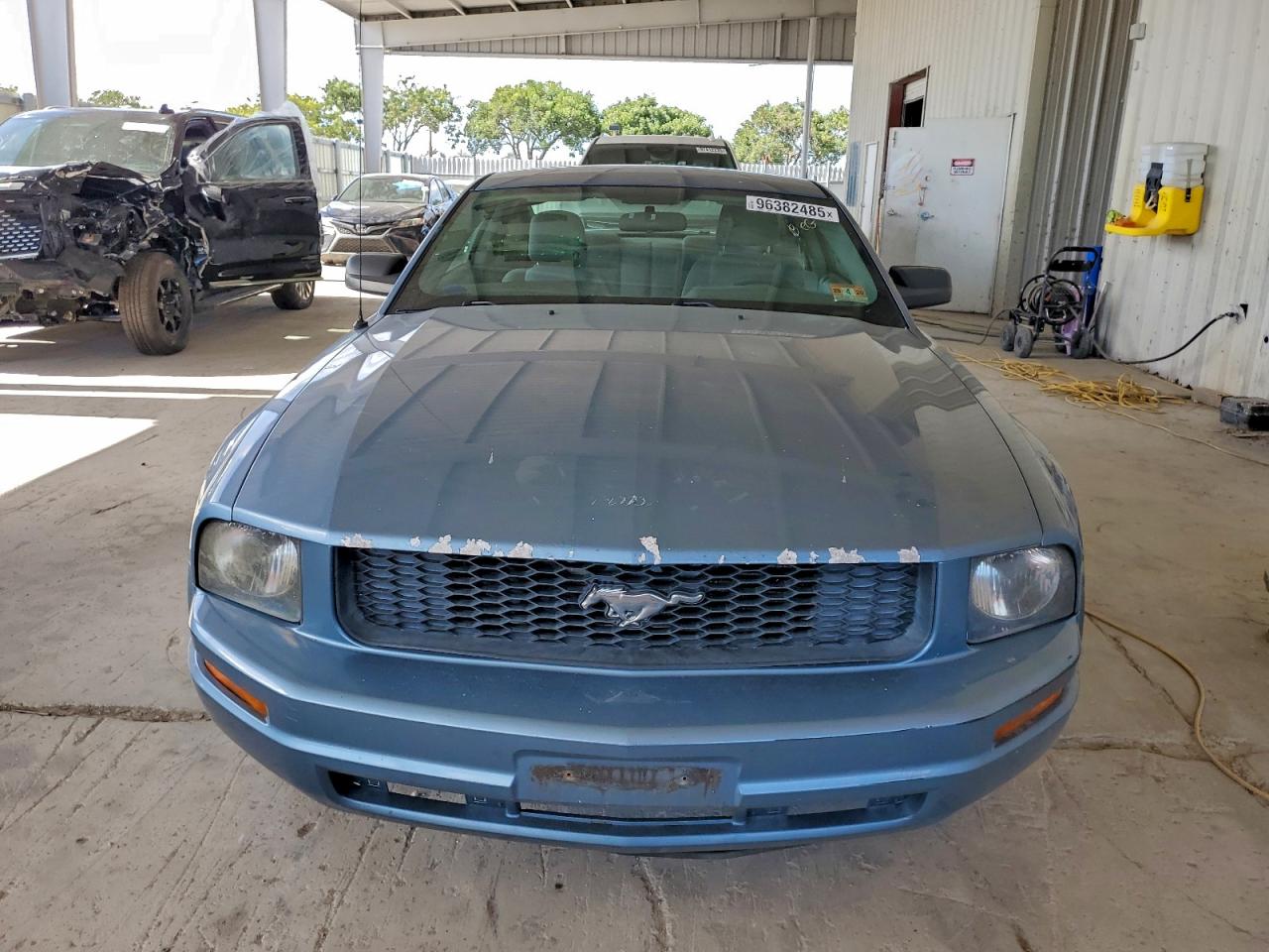 2006 FORD MUSTANG photo 9