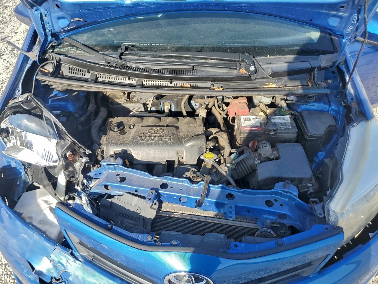 2012 TOYOTA YARIS photo 11