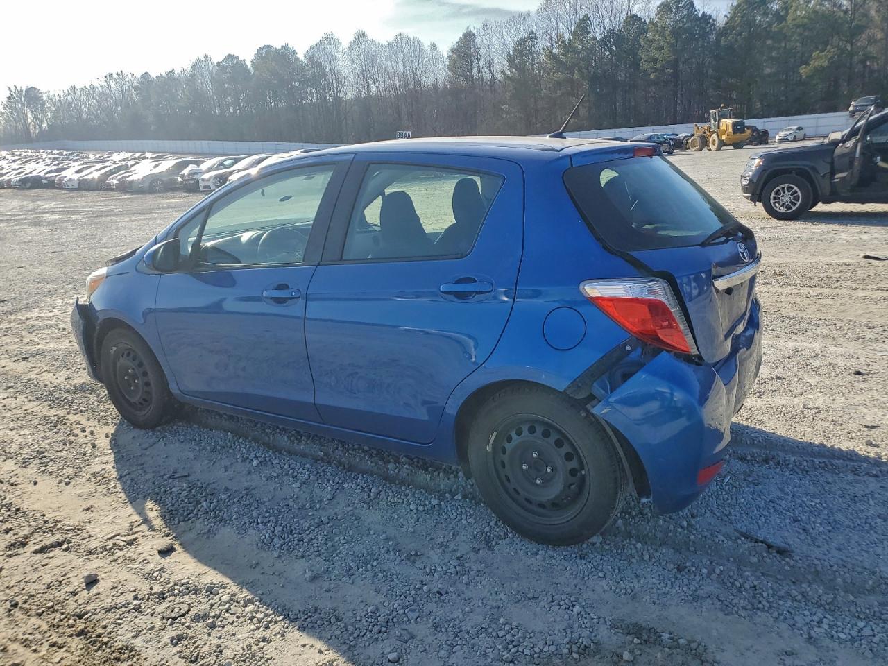 2012 TOYOTA YARIS photo 2