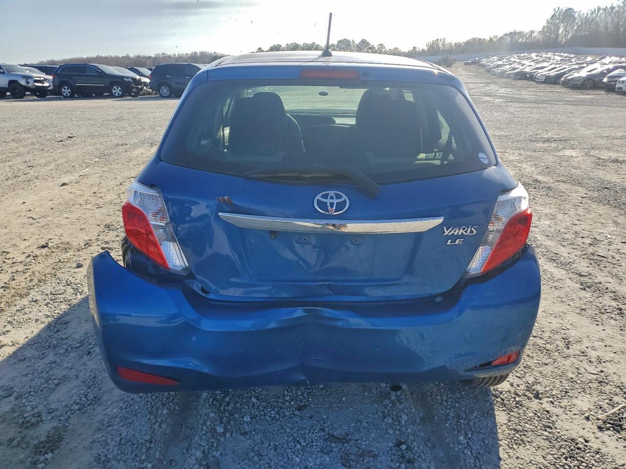 2012 TOYOTA YARIS photo 6