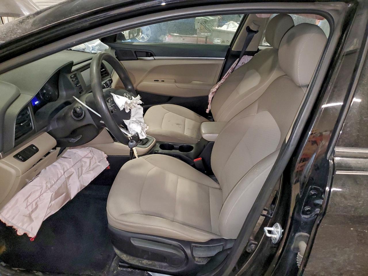 2019 HYUNDAI ELANTRA SE photo 13