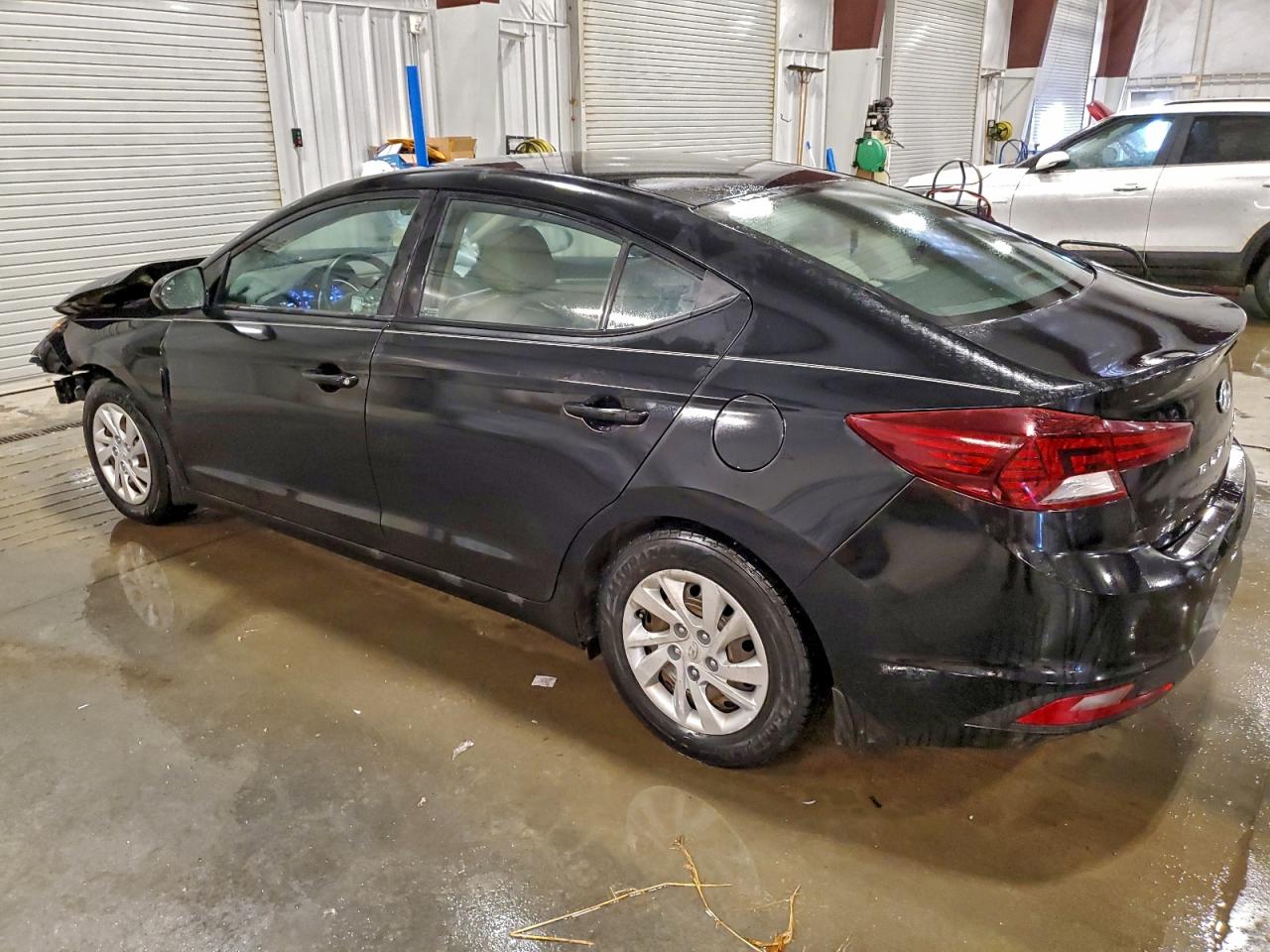 2019 HYUNDAI ELANTRA SE photo 3