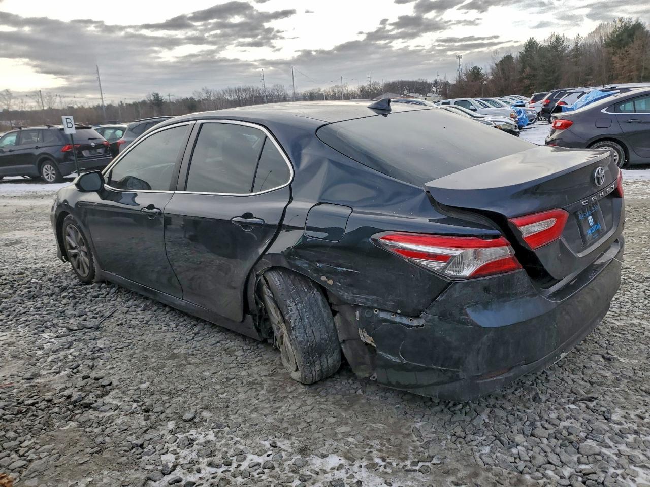 2019 TOYOTA CAMRY L photo 4