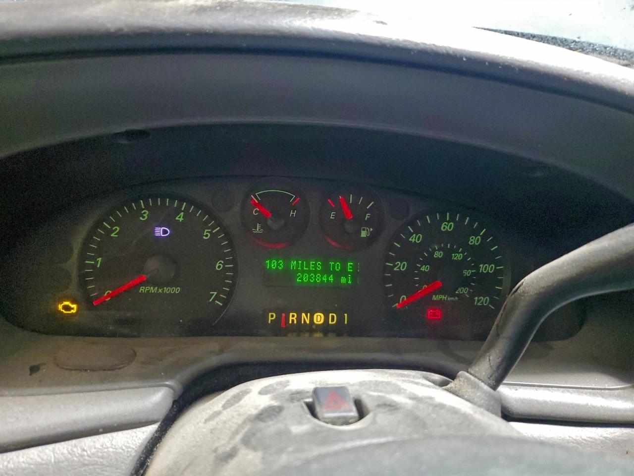 2005 FORD TAURUS SE photo 9