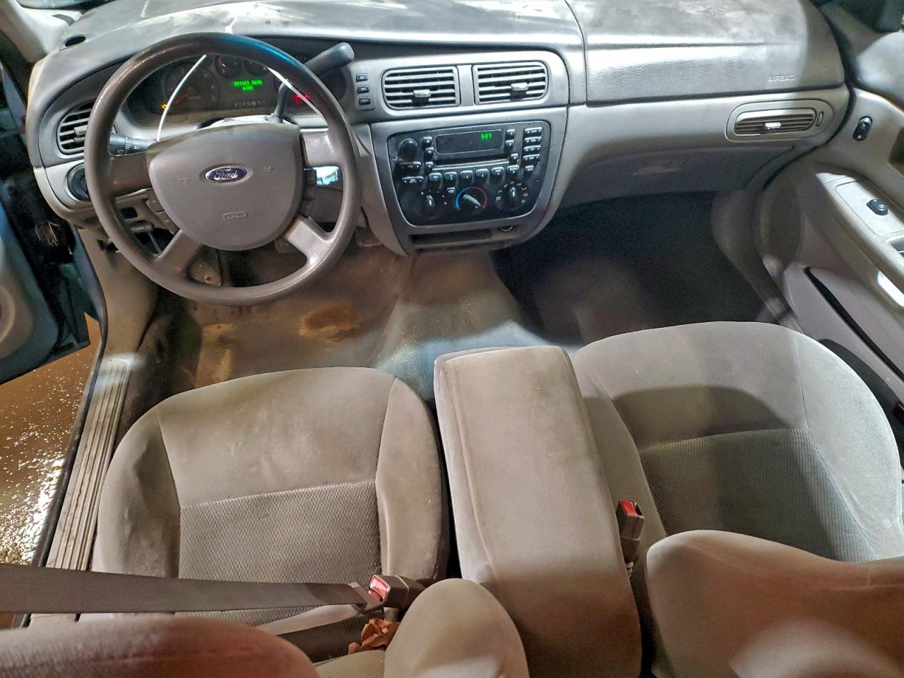2005 FORD TAURUS SE photo 8