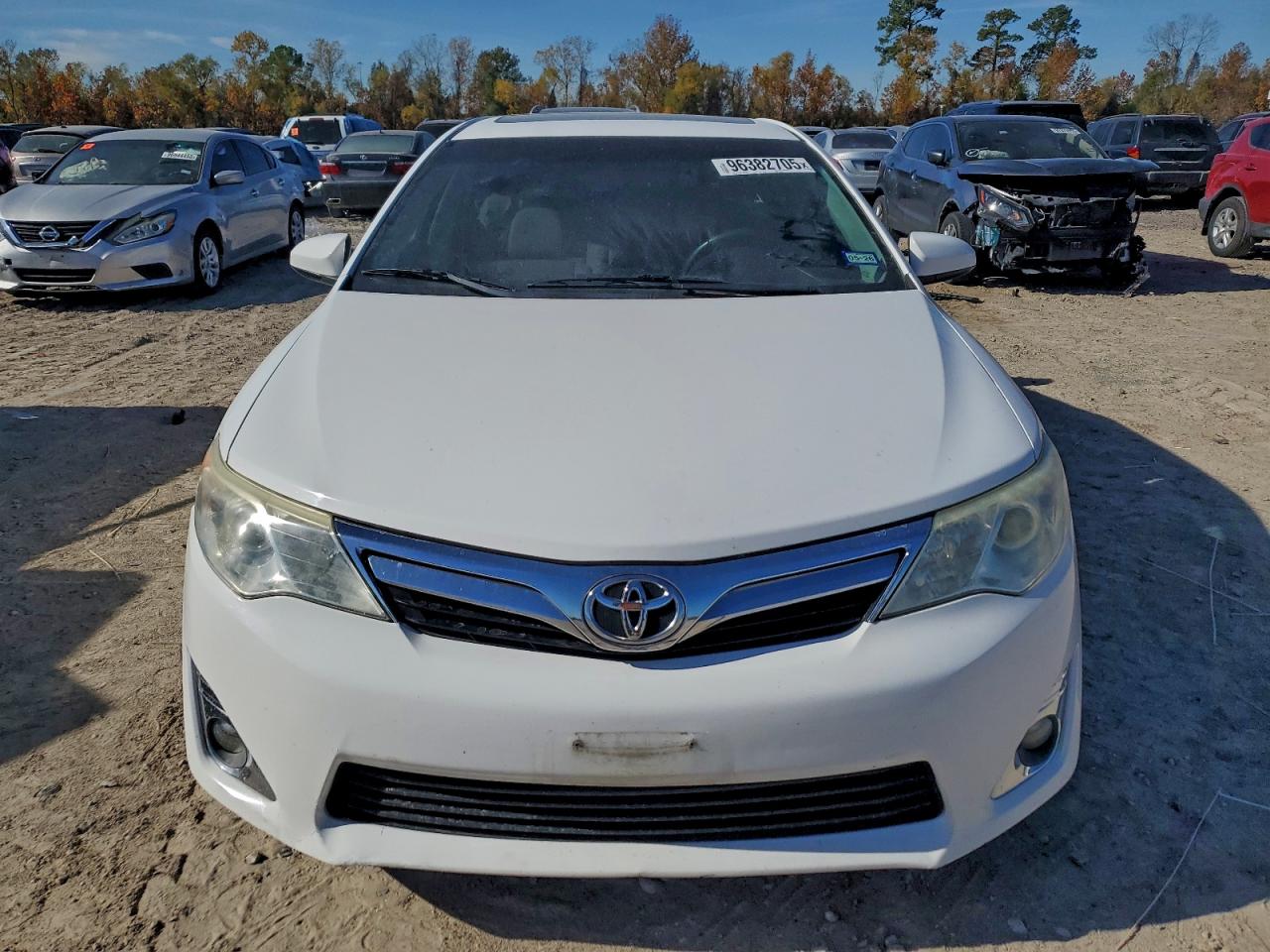 2013 TOYOTA CAMRY SE photo 5