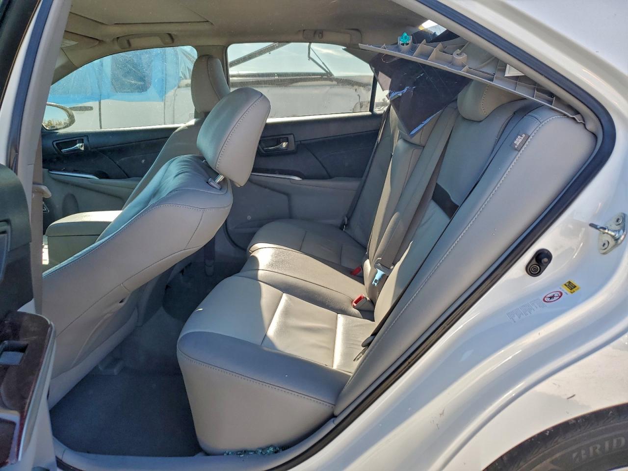 2013 TOYOTA CAMRY SE photo 10