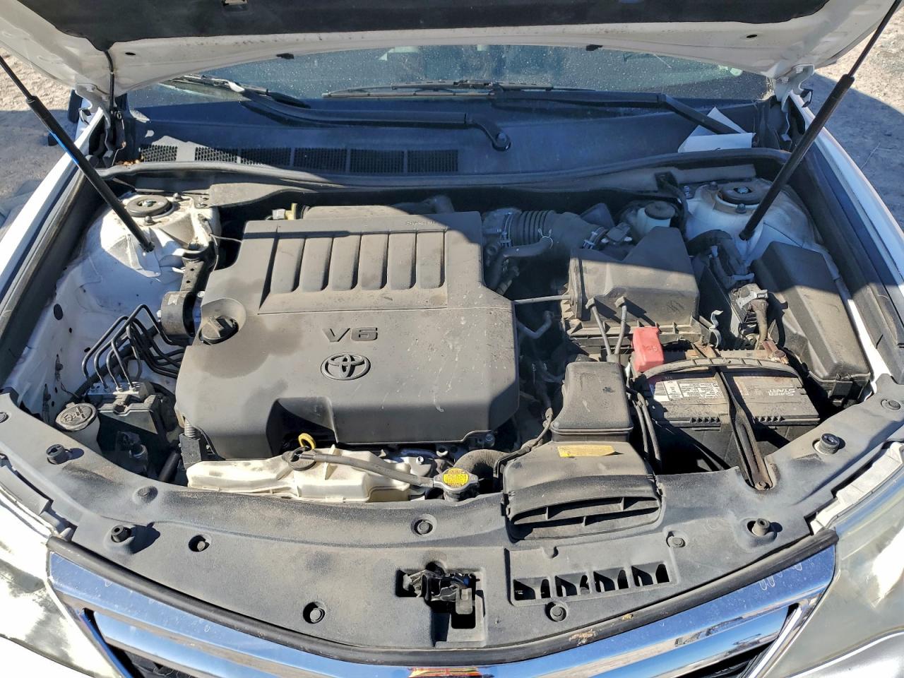 2013 TOYOTA CAMRY SE photo 11