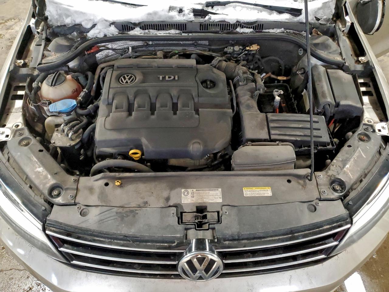 2015 VOLKSWAGEN JETTA TDI photo 11