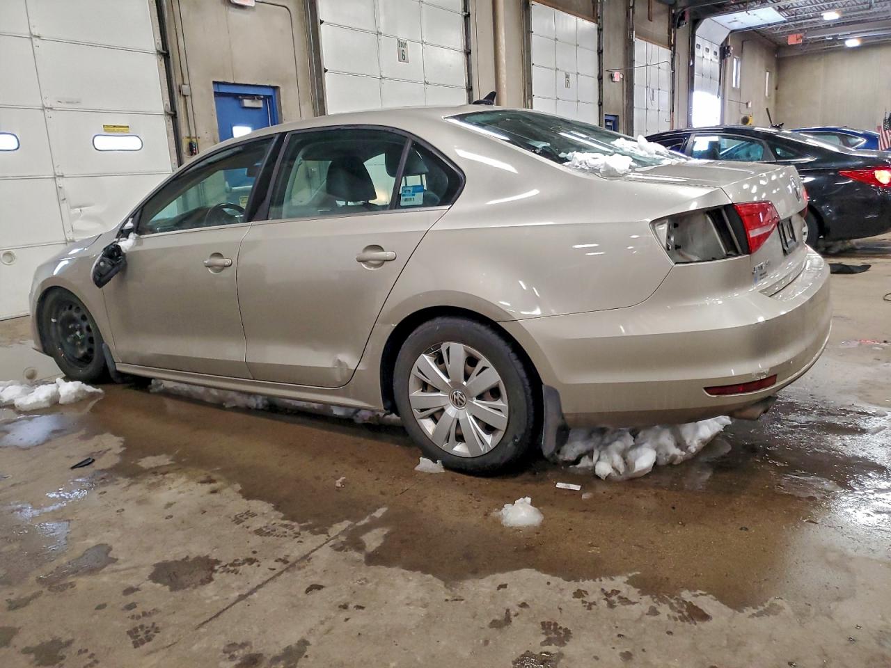 2015 VOLKSWAGEN JETTA TDI photo 2
