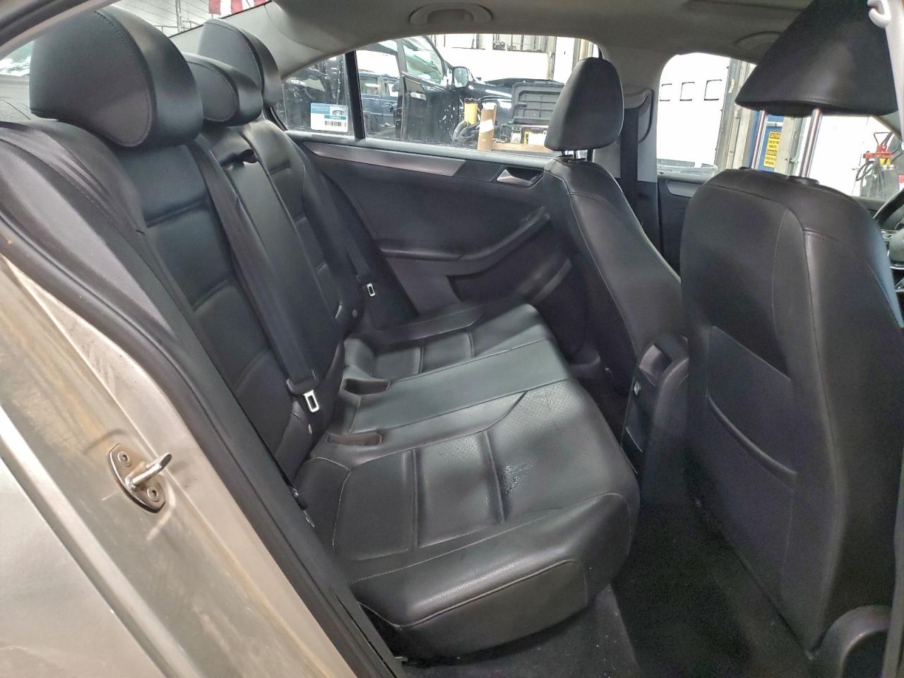 2015 VOLKSWAGEN JETTA TDI photo 10