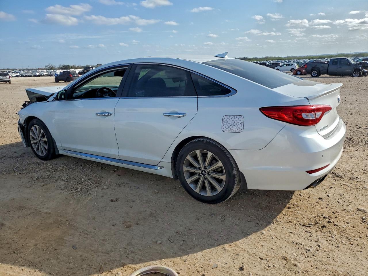 2017 HYUNDAI SONATA SPORT photo 2