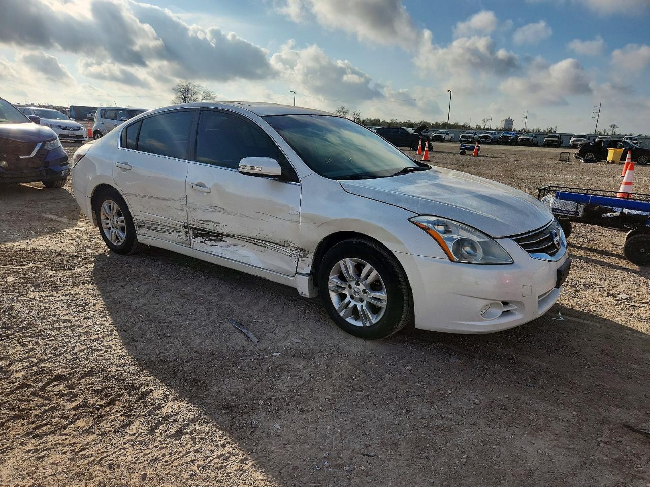 2012 NISSAN ALTIMA BASE photo 4