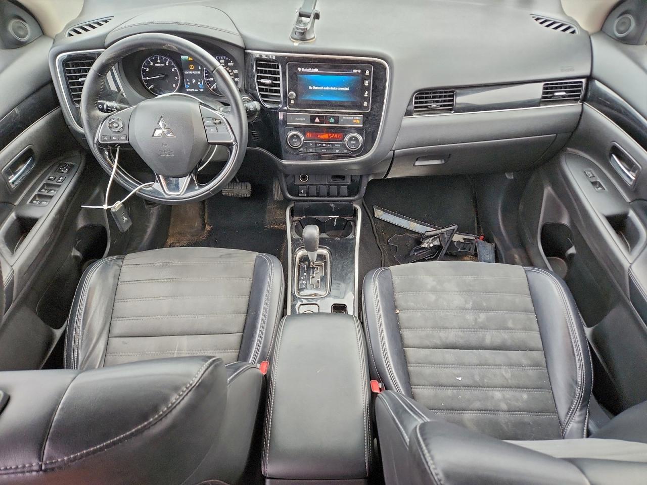 2019 MITSUBISHI OUTLANDER SE photo 8