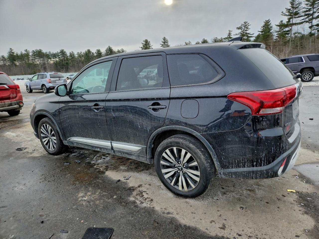 2019 MITSUBISHI OUTLANDER SE photo 2