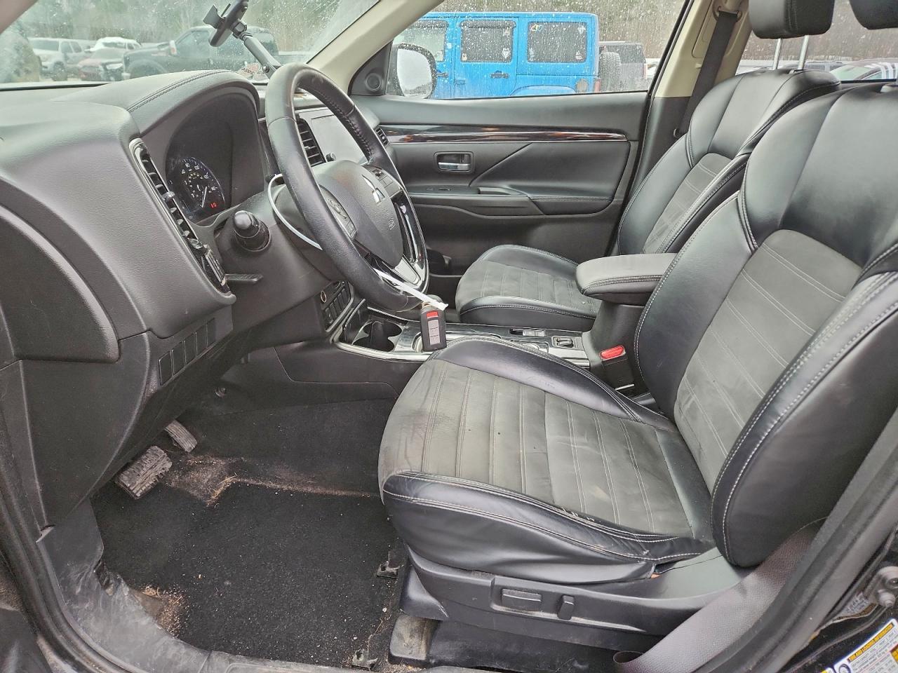 2019 MITSUBISHI OUTLANDER SE photo 7