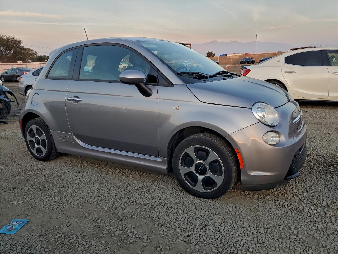 2017 FIAT 500 ELECTRIC photo 4