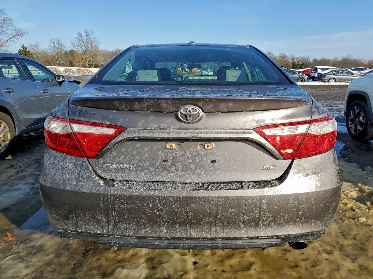 2015 TOYOTA CAMRY LE photo 6