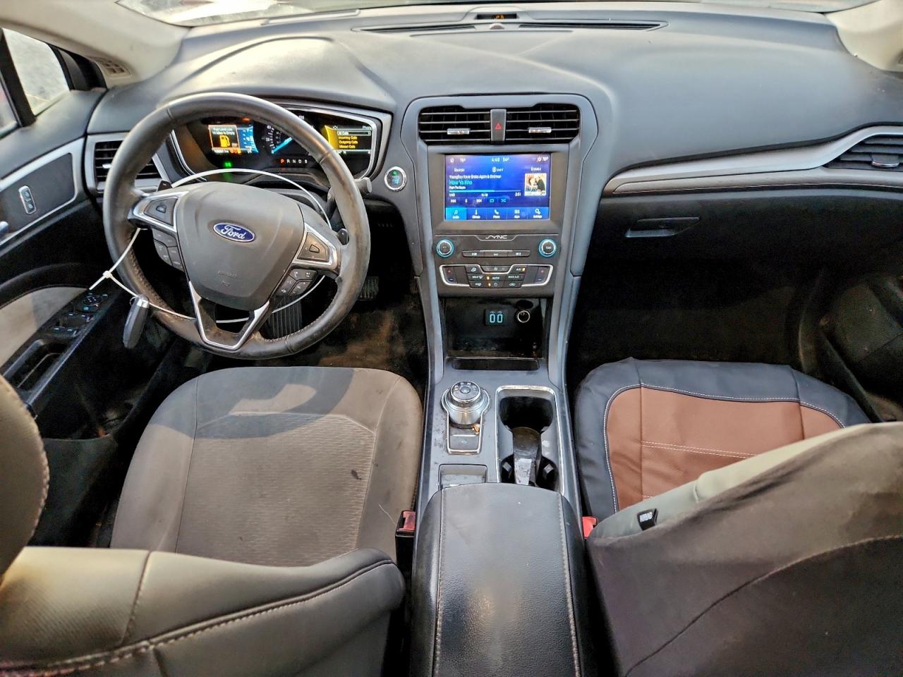 2019 FORD FUSION SE photo 8