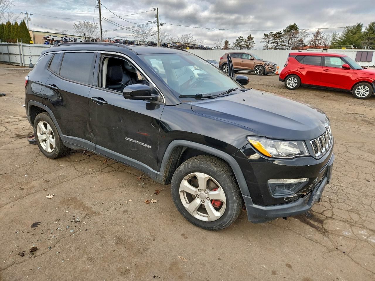 2017 JEEP COMPASS LATITUDE photo 4