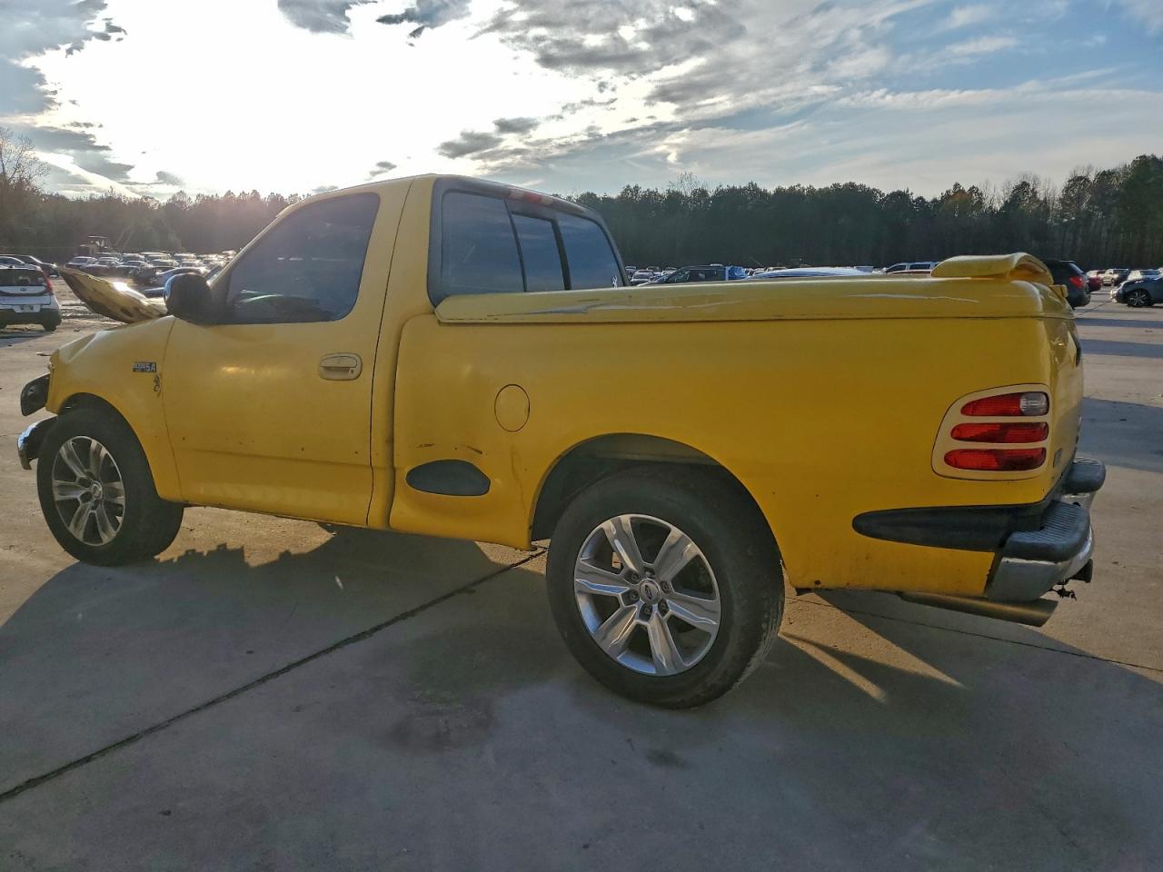 2003 FORD F150 photo 2