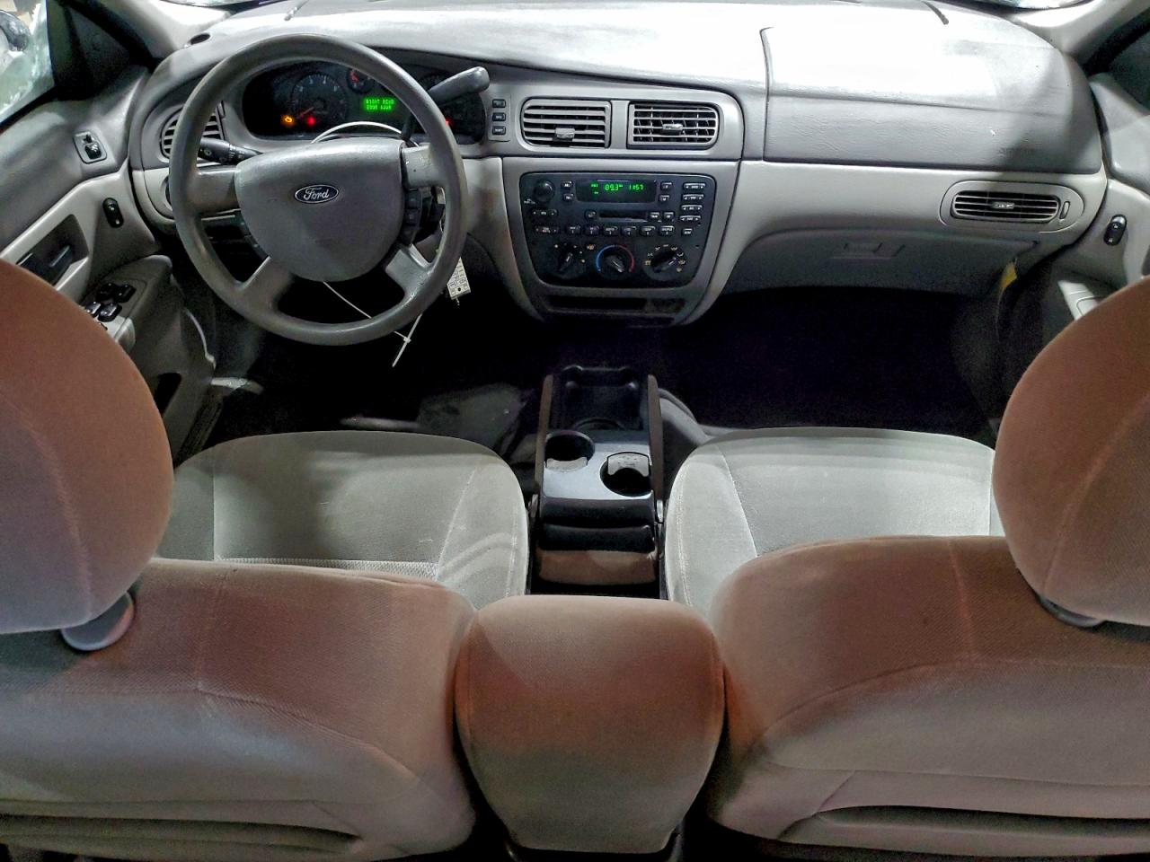 2005 FORD TAURUS SE photo 8