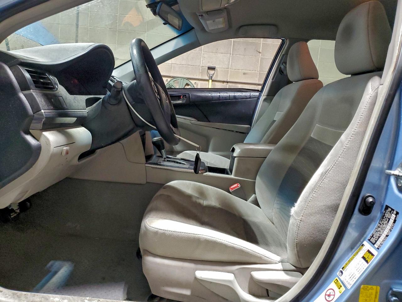 2013 TOYOTA CAMRY HYBRID photo 7