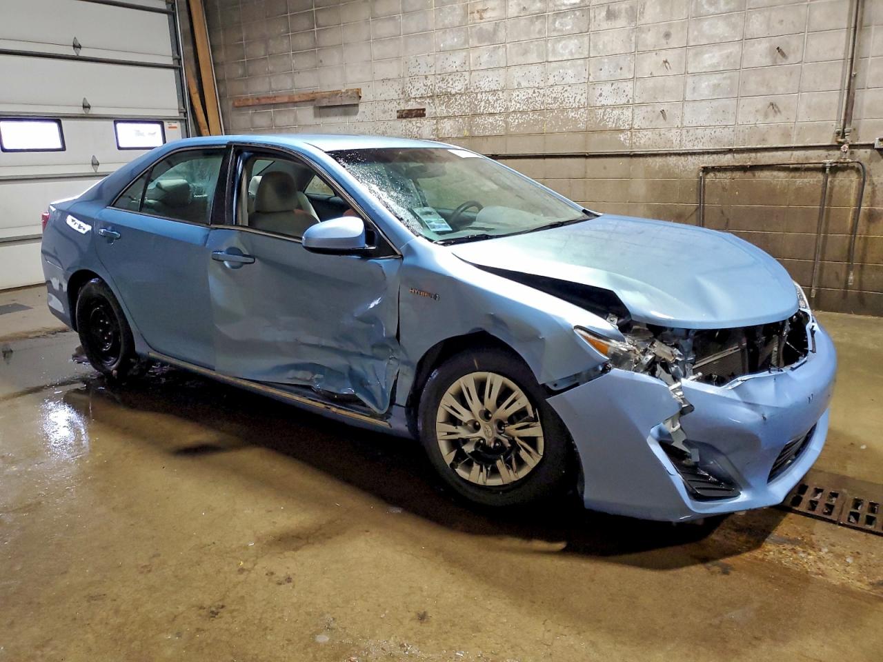 2013 TOYOTA CAMRY HYBRID photo 4