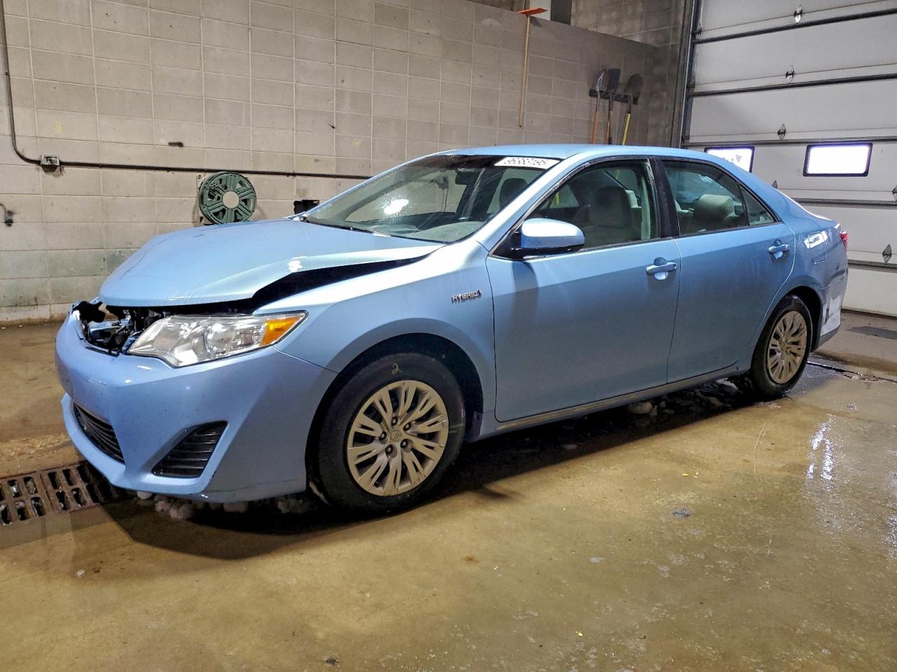 2013 TOYOTA CAMRY