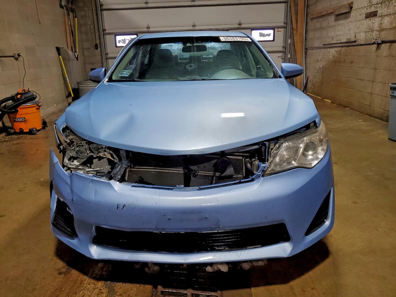 2013 TOYOTA CAMRY HYBRID photo 5