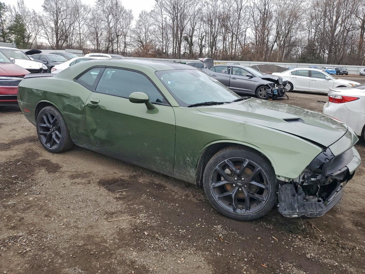 2022 DODGE CHALLENGER SXT photo 4