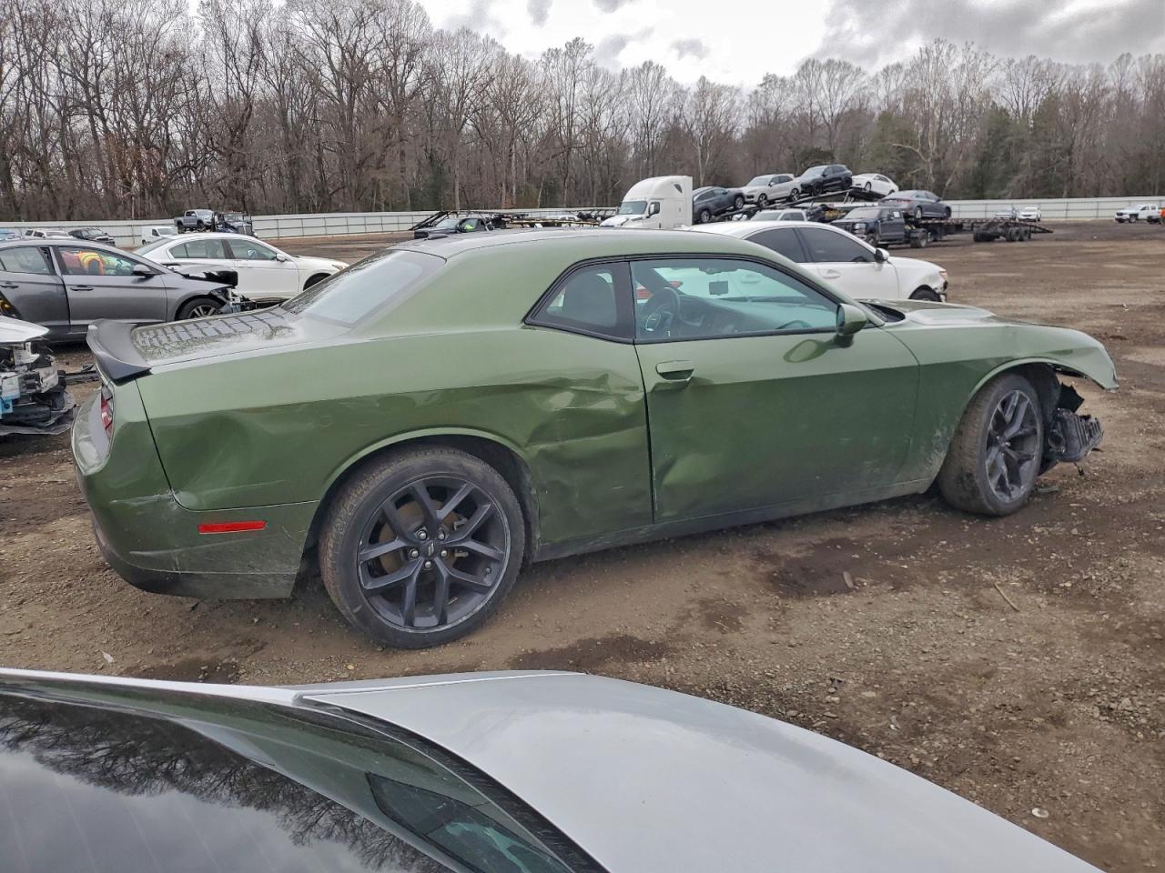 2022 DODGE CHALLENGER SXT photo 3