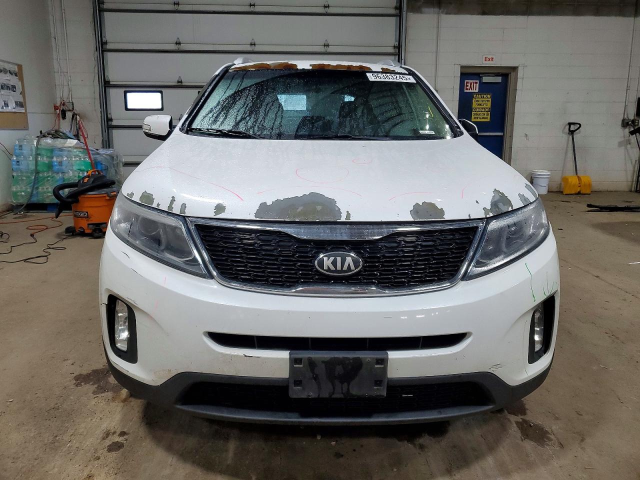 2014 KIA SORENTO LX photo 5