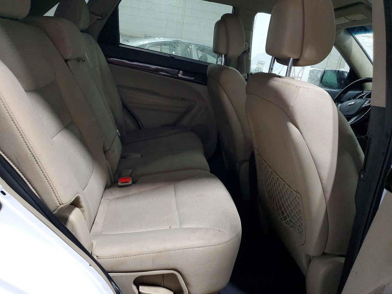 2014 KIA SORENTO LX photo 11