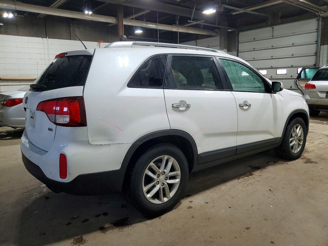 2014 KIA SORENTO LX photo 3