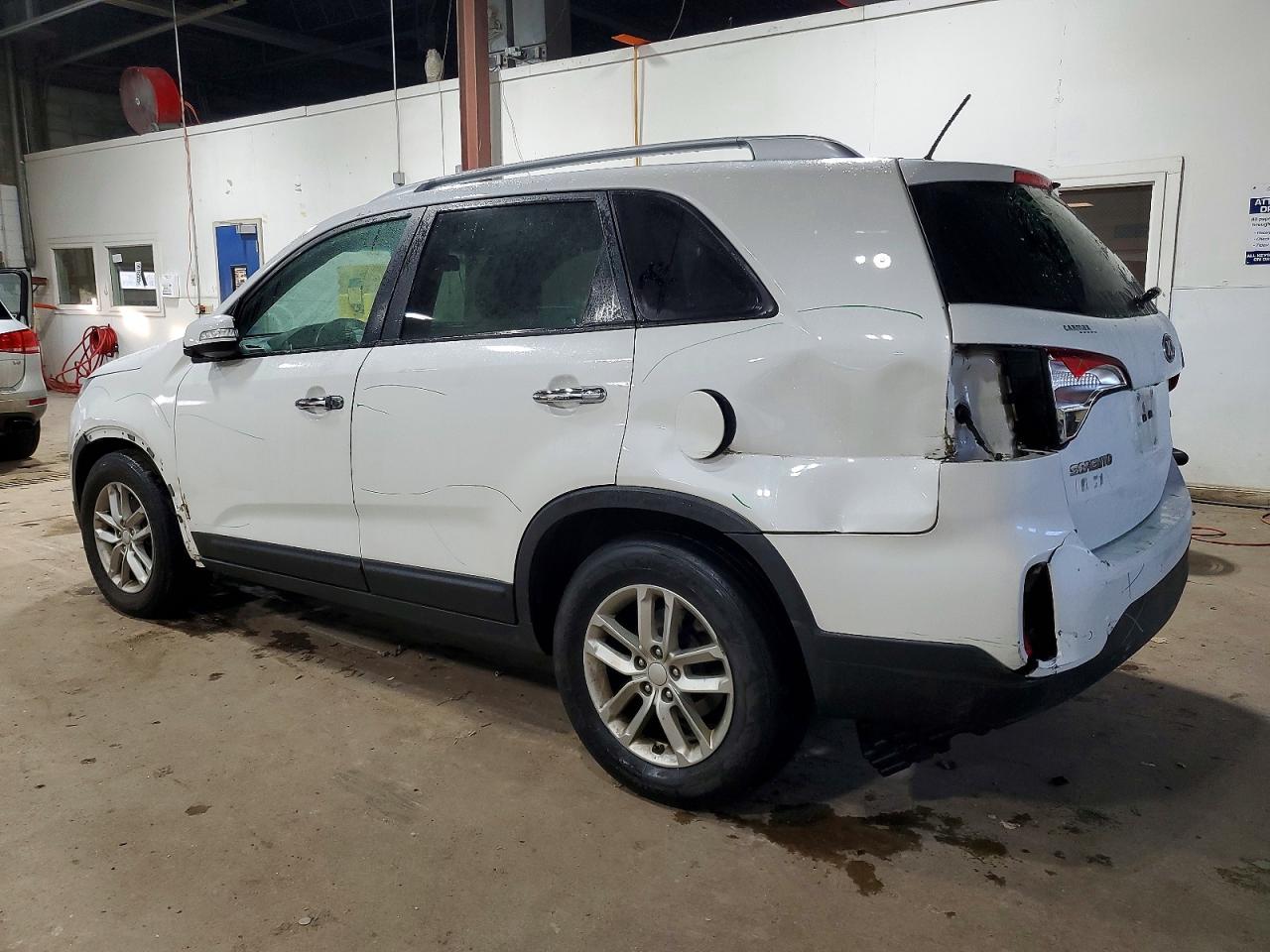 2014 KIA SORENTO LX photo 2