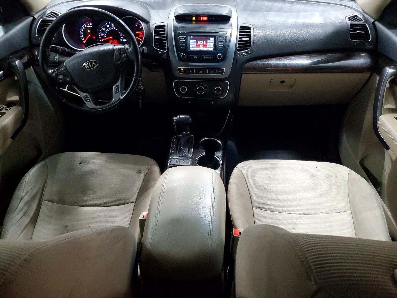 2014 KIA SORENTO LX photo 8