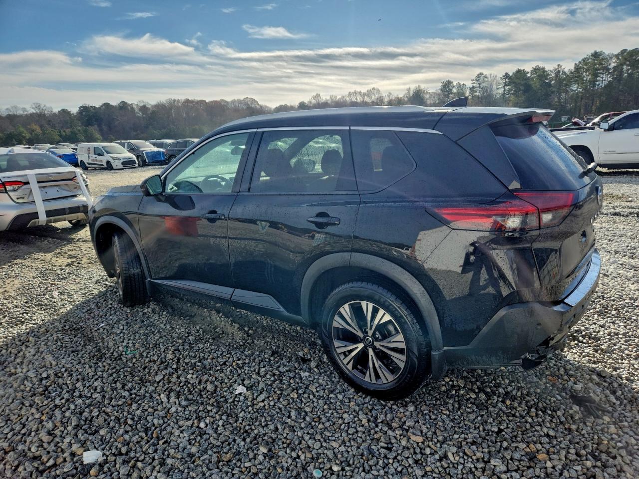 2021 NISSAN ROGUE SV photo 2