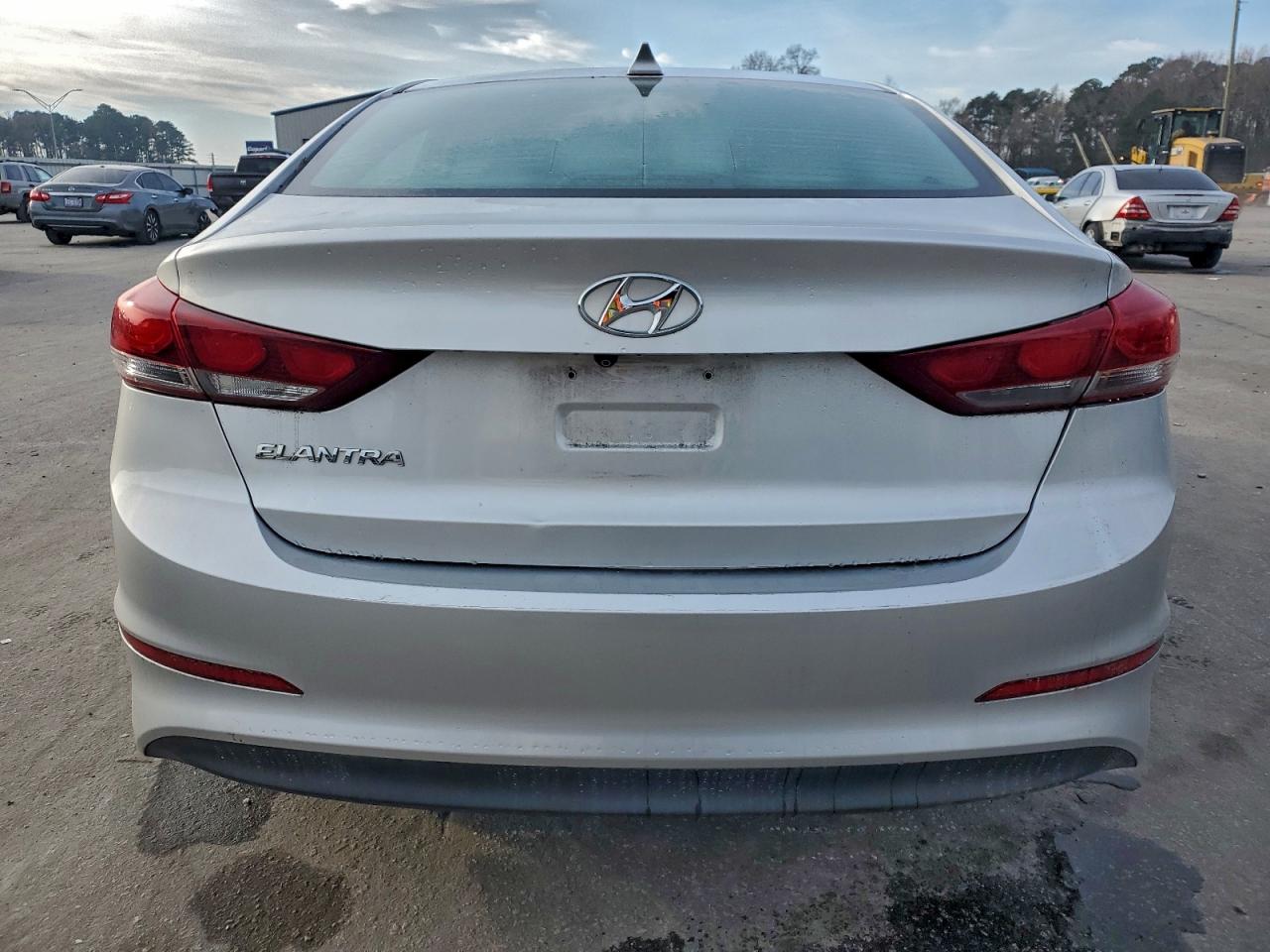 2018 HYUNDAI ELANTRA SEL photo 6