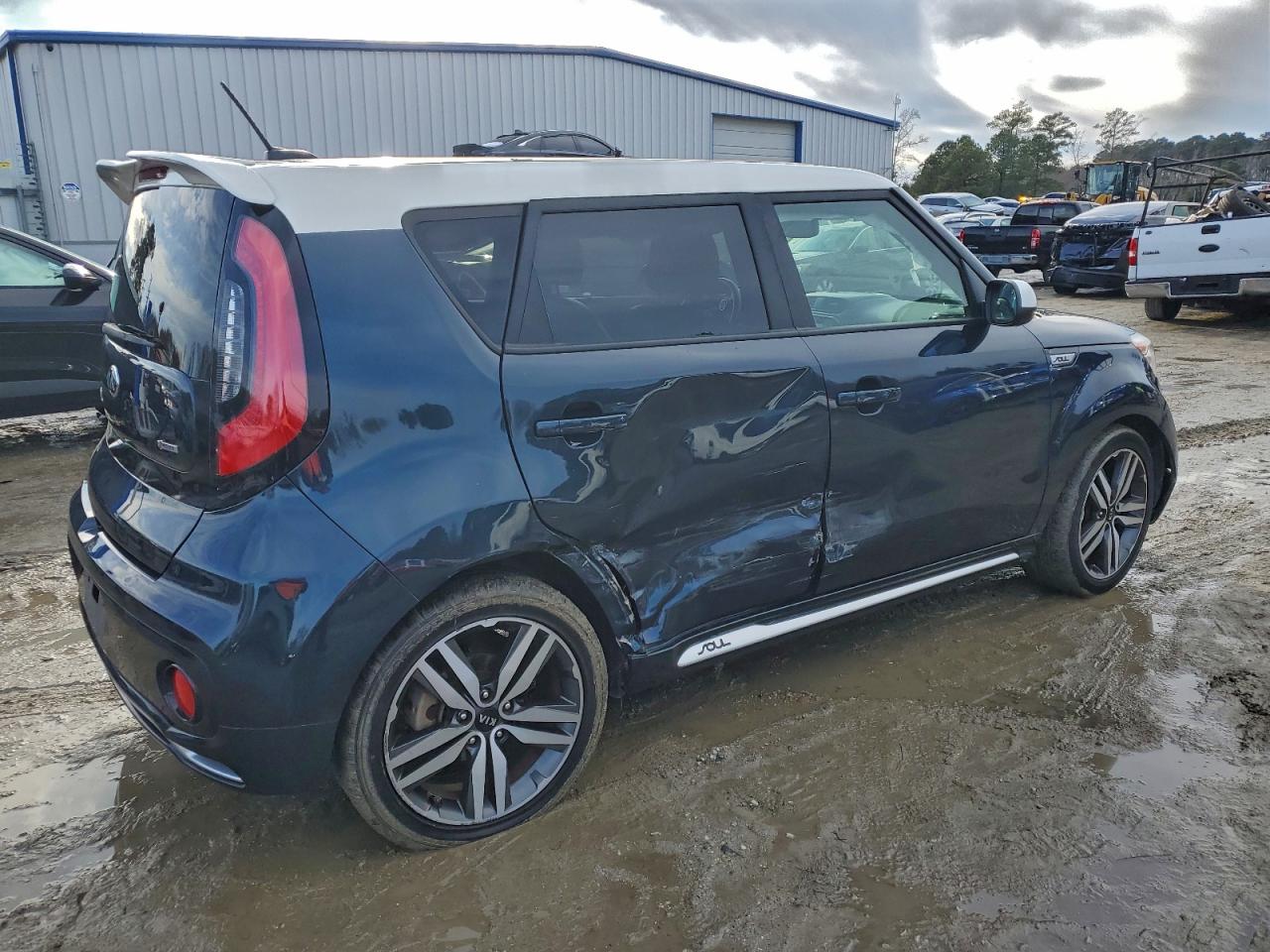 2018 KIA SOUL + photo 3