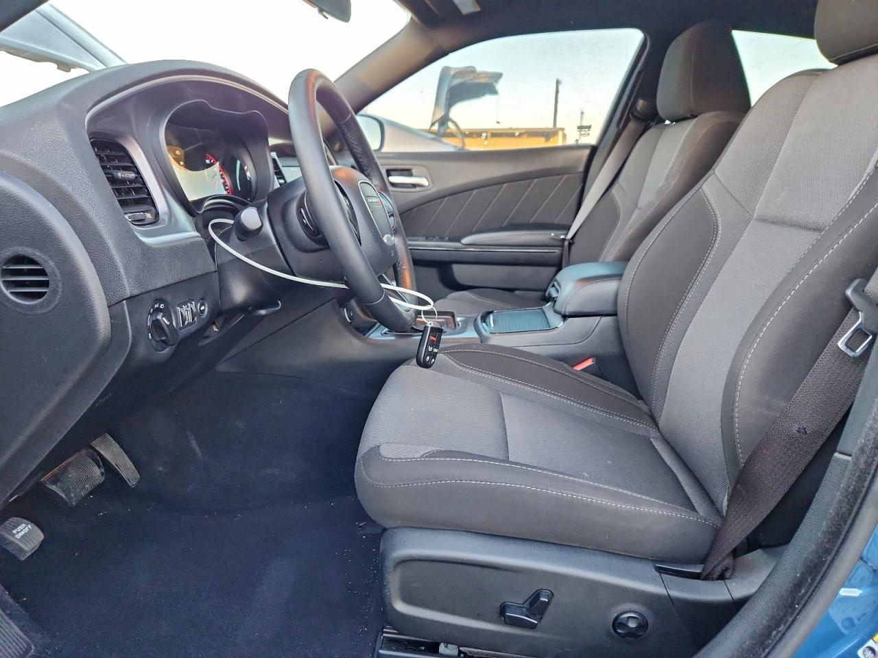 2020 DODGE CHARGER SXT photo 7